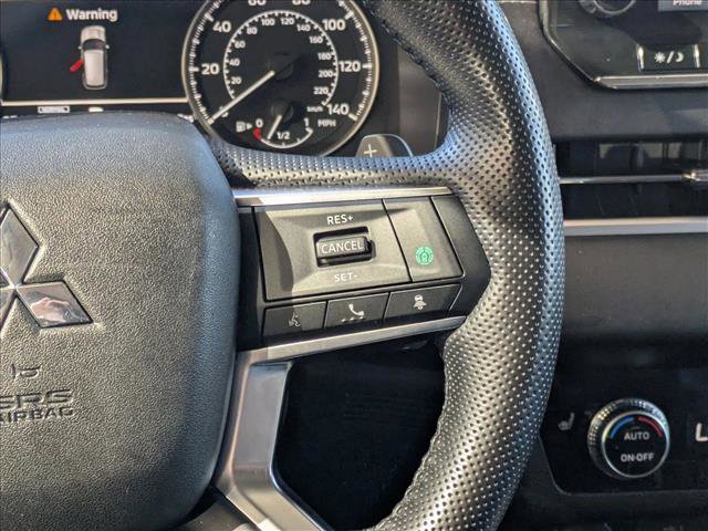 Used 2024 Mitsubishi Outlander SE image 23