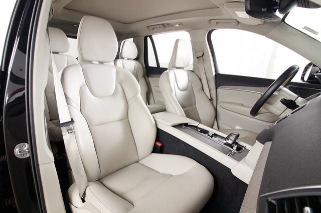 Certified 2023 Volvo XC90 B6 Core w/ Protection Package Premier AWD/4WD image 19