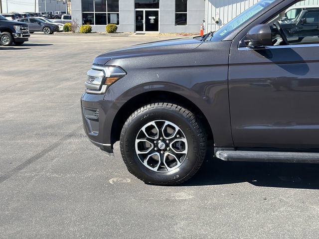 Used 2024 Ford Expedition Max XLT image 8
