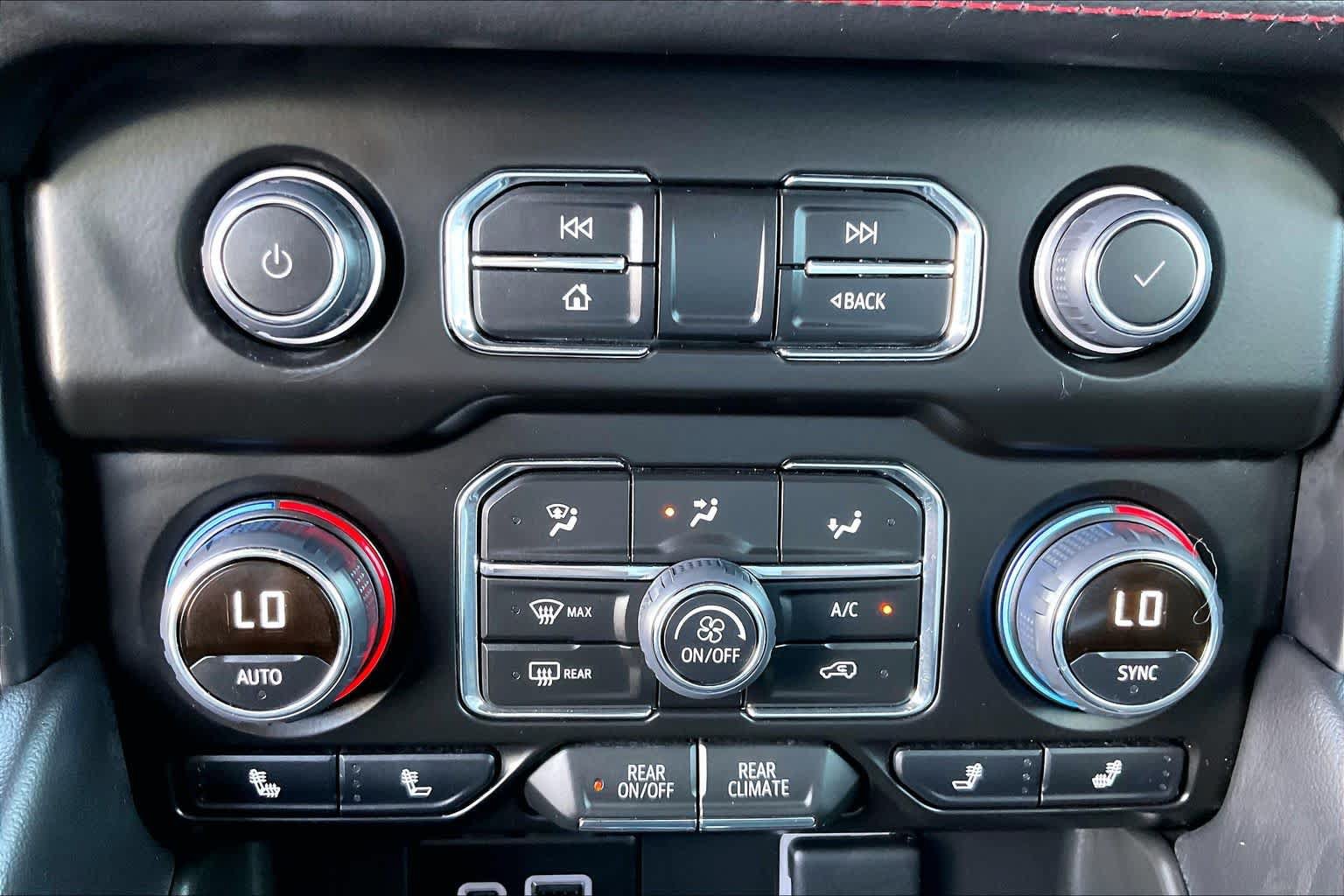 Used 2023 Chevrolet Tahoe RST w/ Luxury Package RWD image 31