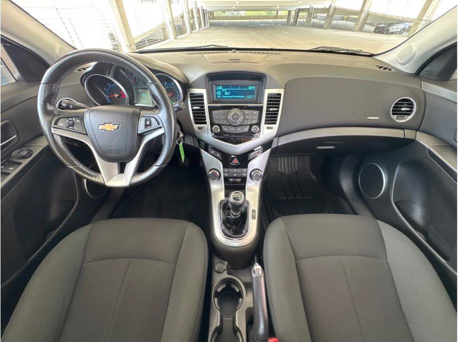 Used 2011 Chevrolet Cruze Eco FWD image 15