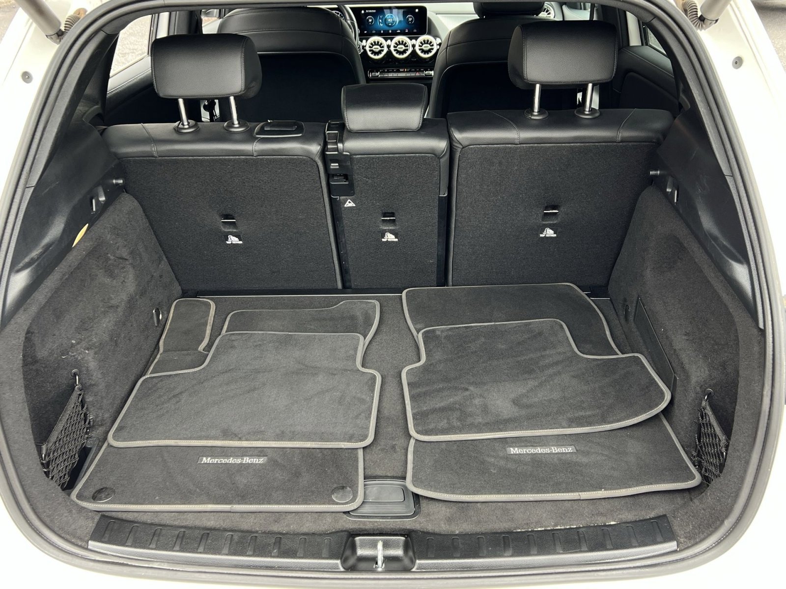 Used 2021 Mercedes-Benz GLA 250 w/ Premium Package image 24