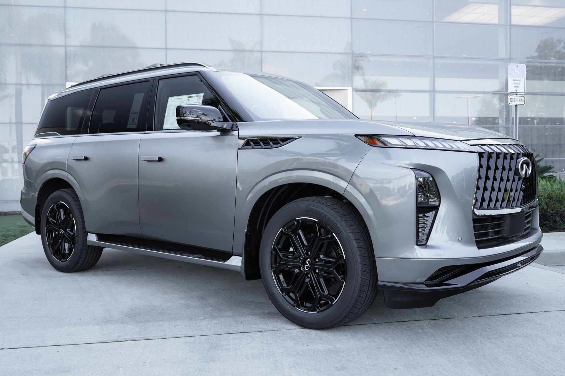 New 2026 INFINITI QX80 4WD w/ Sport Exterior Package image 3