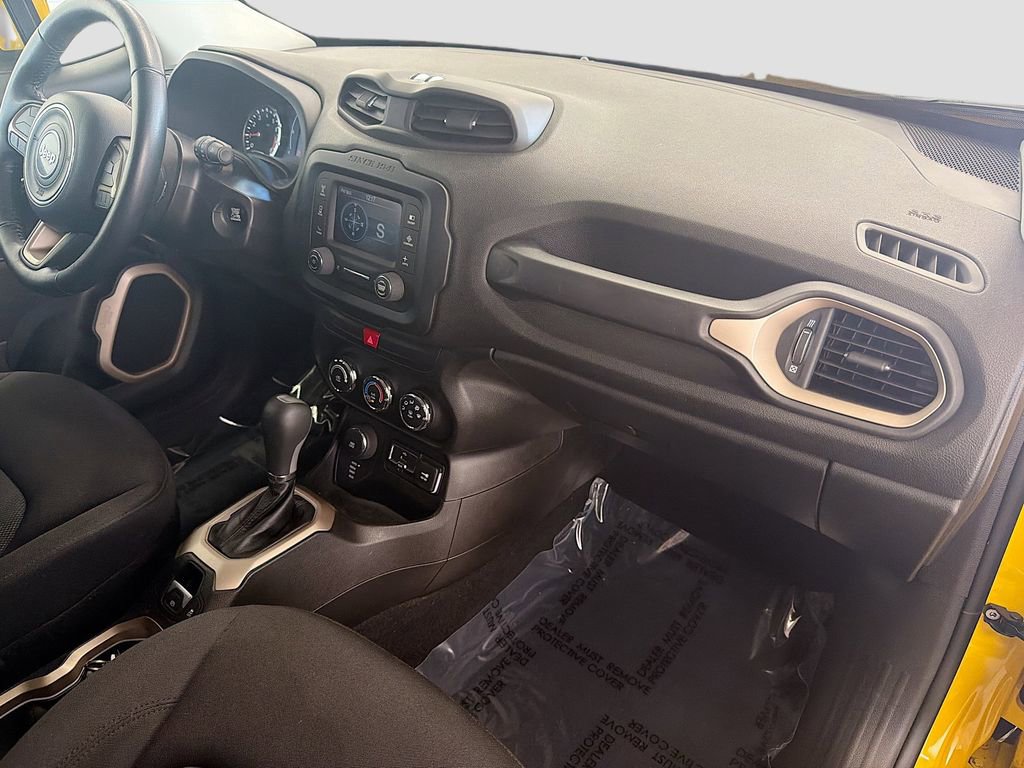 Used 2017 Jeep Renegade Latitude image 27