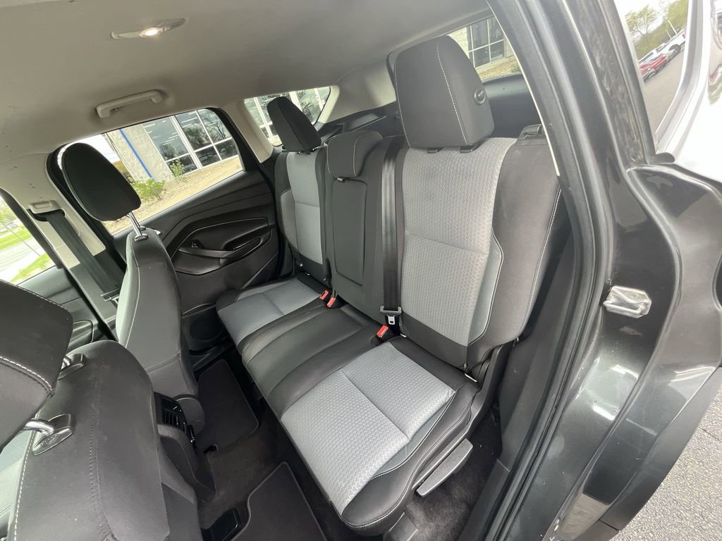 Used 2017 Ford Escape SE w/ Equipment Group 201A FWD image 23