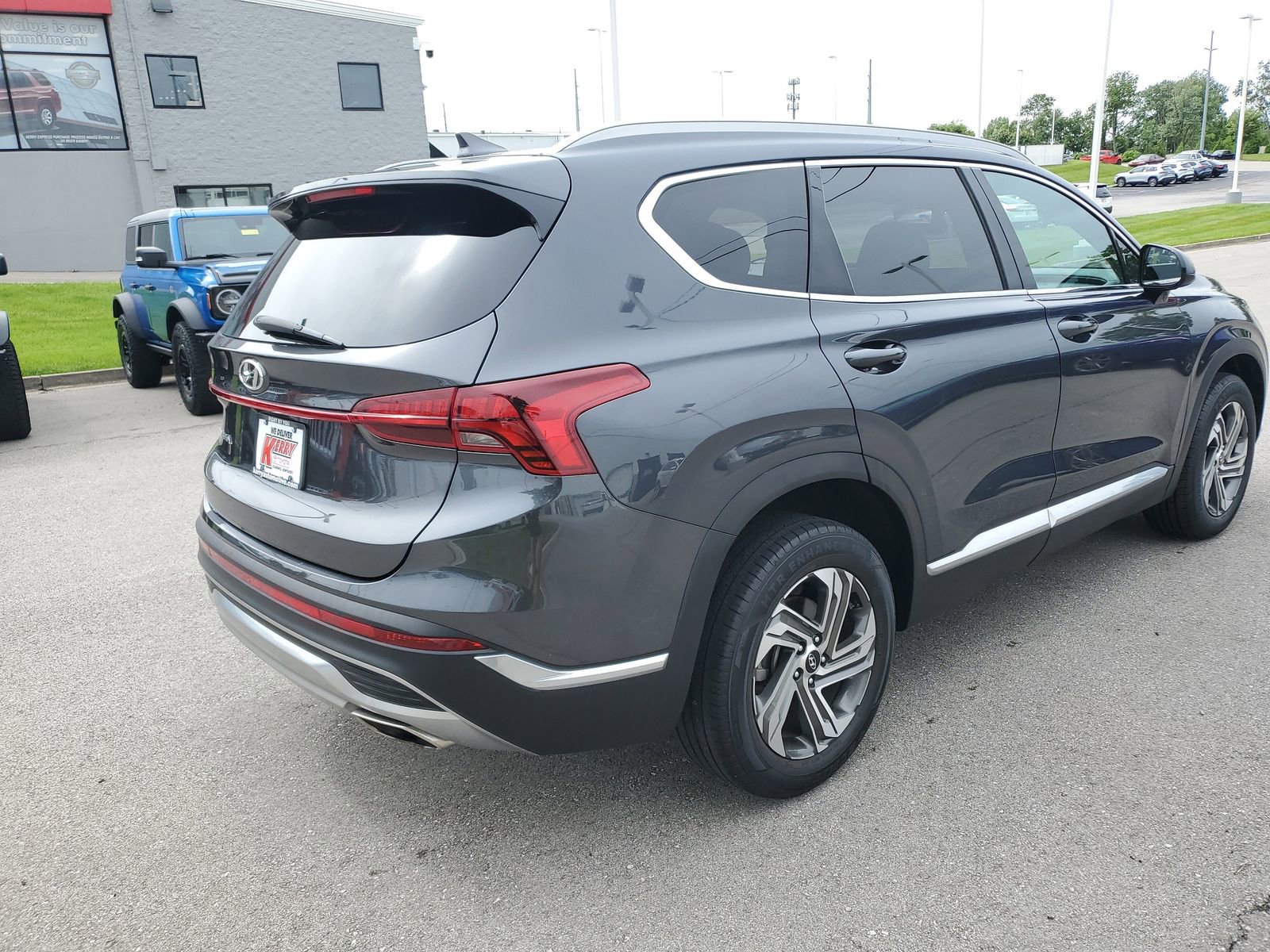 Used 2021 Hyundai Santa Fe SEL FWD image 4