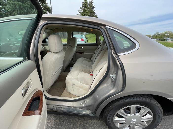 Used 2006 Buick LaCrosse CX FWD image 22