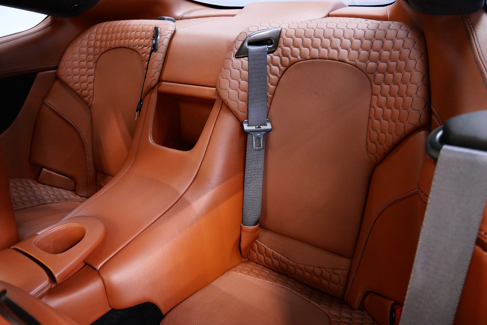 Used 2014 Aston Martin Vanquish Coupe image 16