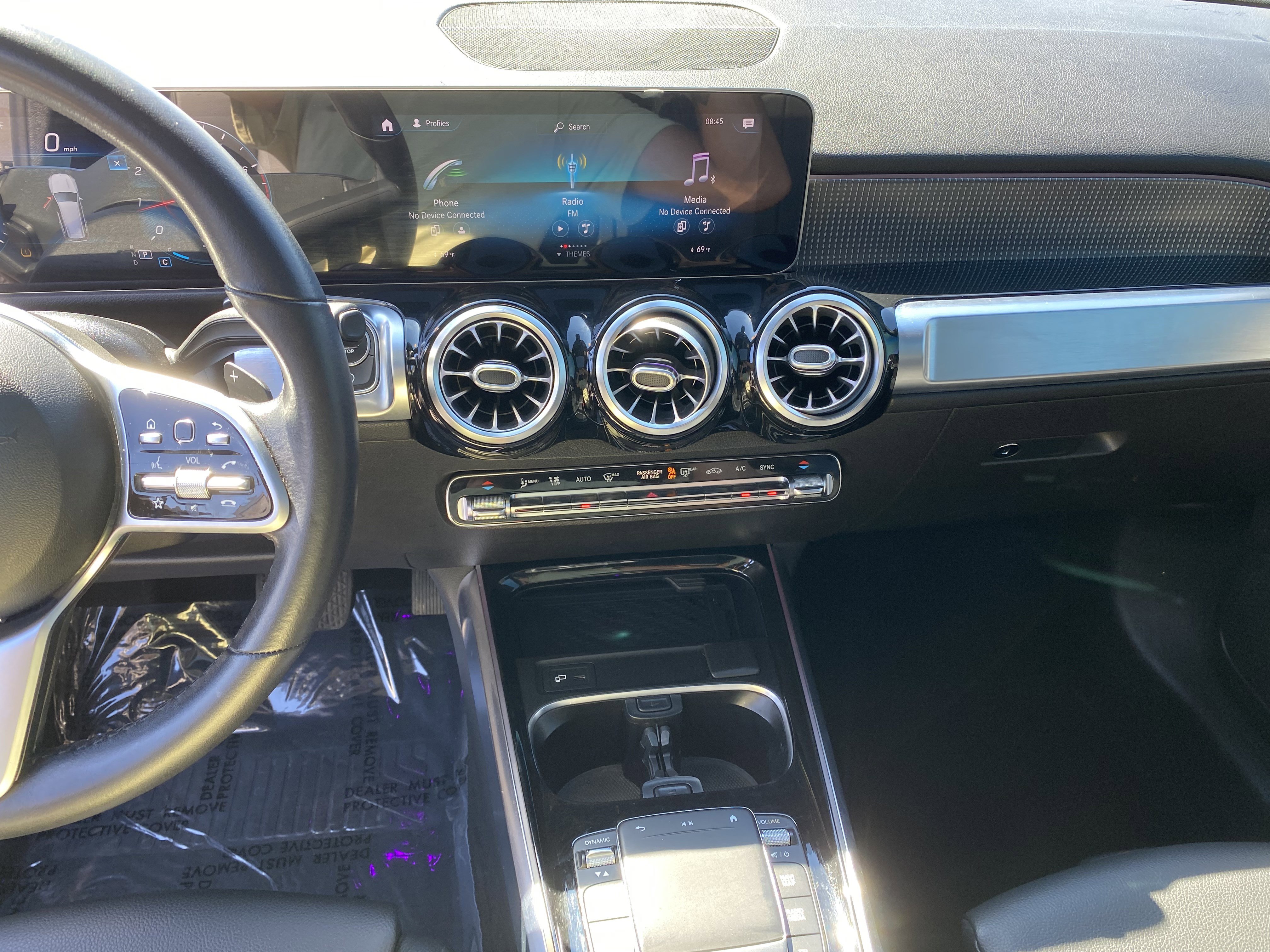 Used 2021 Mercedes-Benz GLB 250 w/ Premium Package image 11