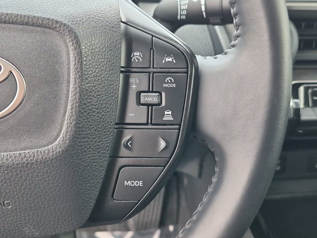 Used 2025 Toyota Prius LE FWD image 25