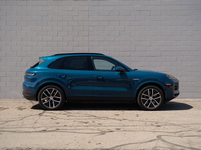 Certified 2024 Porsche Cayenne image 8