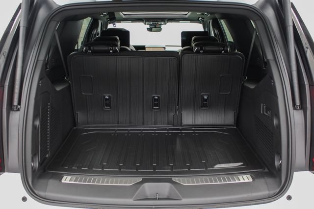 New 2026 GMC Yukon XL AT4 Ultimate w/ LPO, Floor Liner Package AWD/4WD image 10