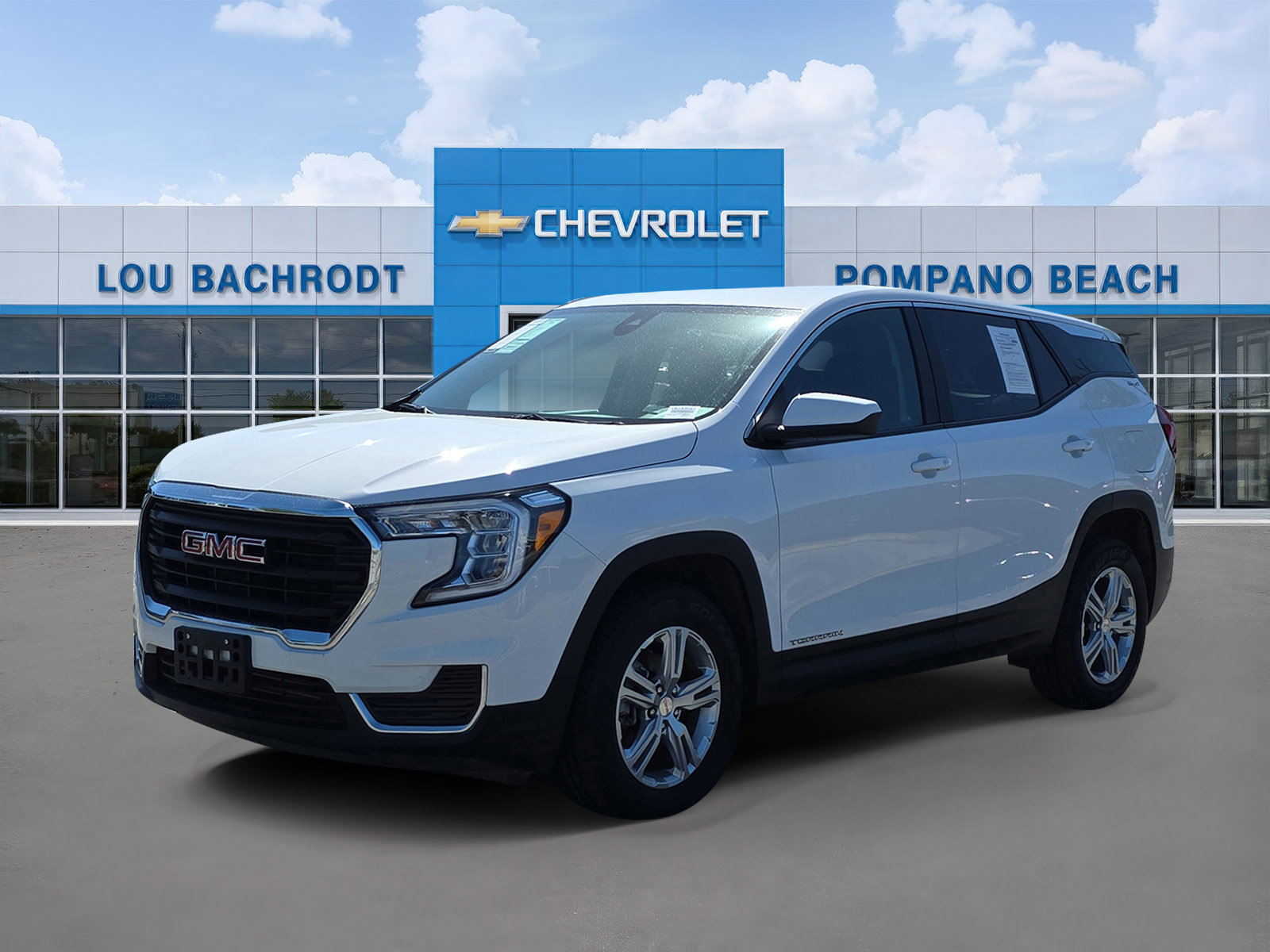 Used 2024 GMC Terrain SLE image 3