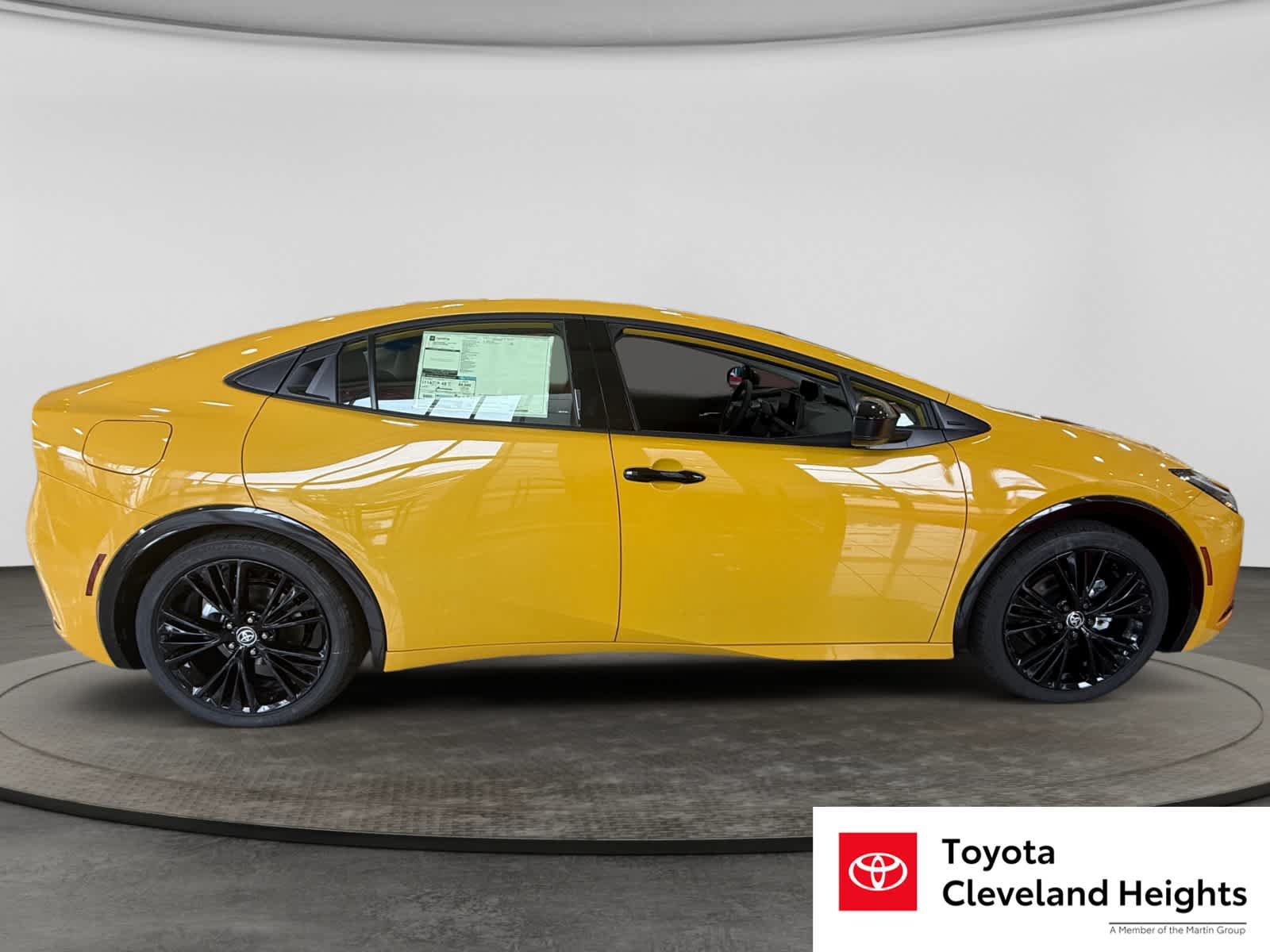 New 2026 Toyota Prius Plug-In Hybrid FWD image 4