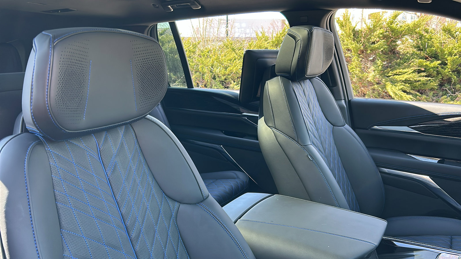 New 2025 Cadillac Escalade IQ Sport 1 w/ Smart Trailering package image 10