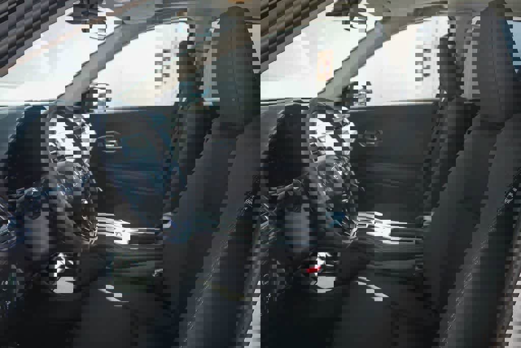 Used 2022 Honda HR-V EX image 17