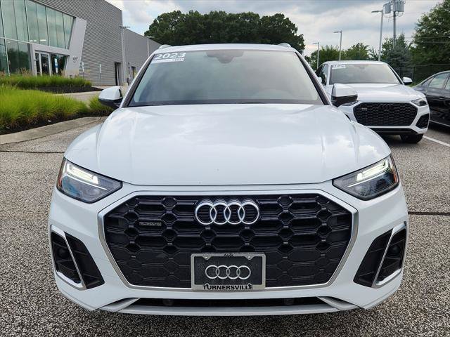 Certified 2023 Audi Q5 2.0T Premium w/ Convenience Package AWD/4WD image 2