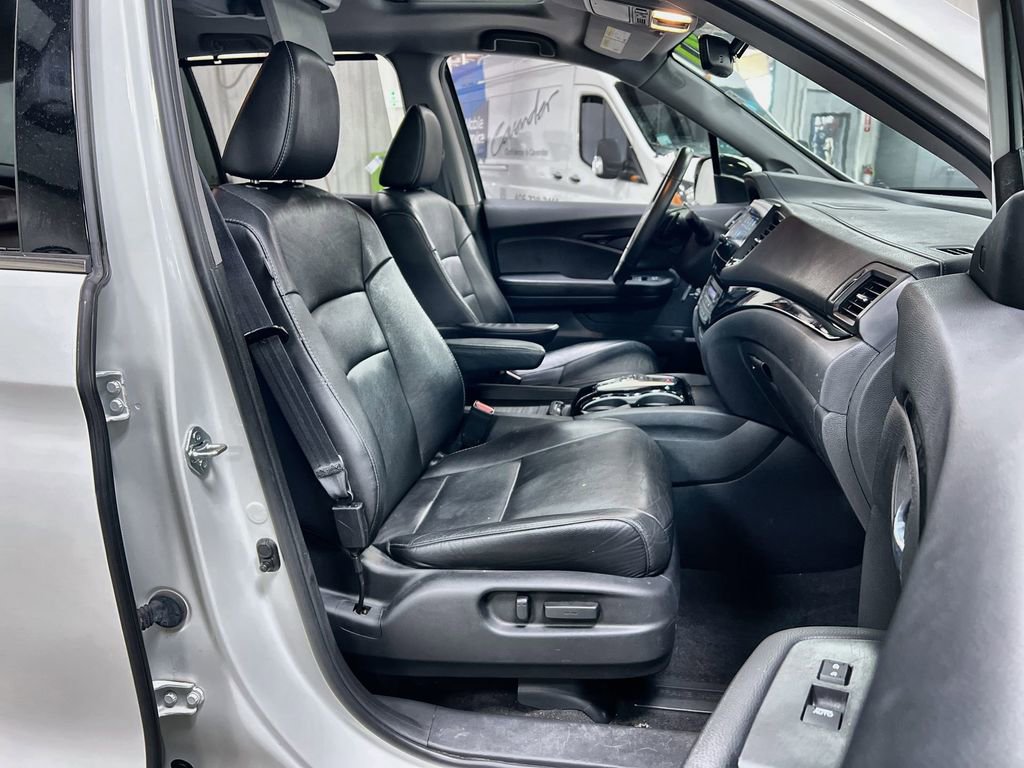 Used 2021 Honda Pilot Touring image 29