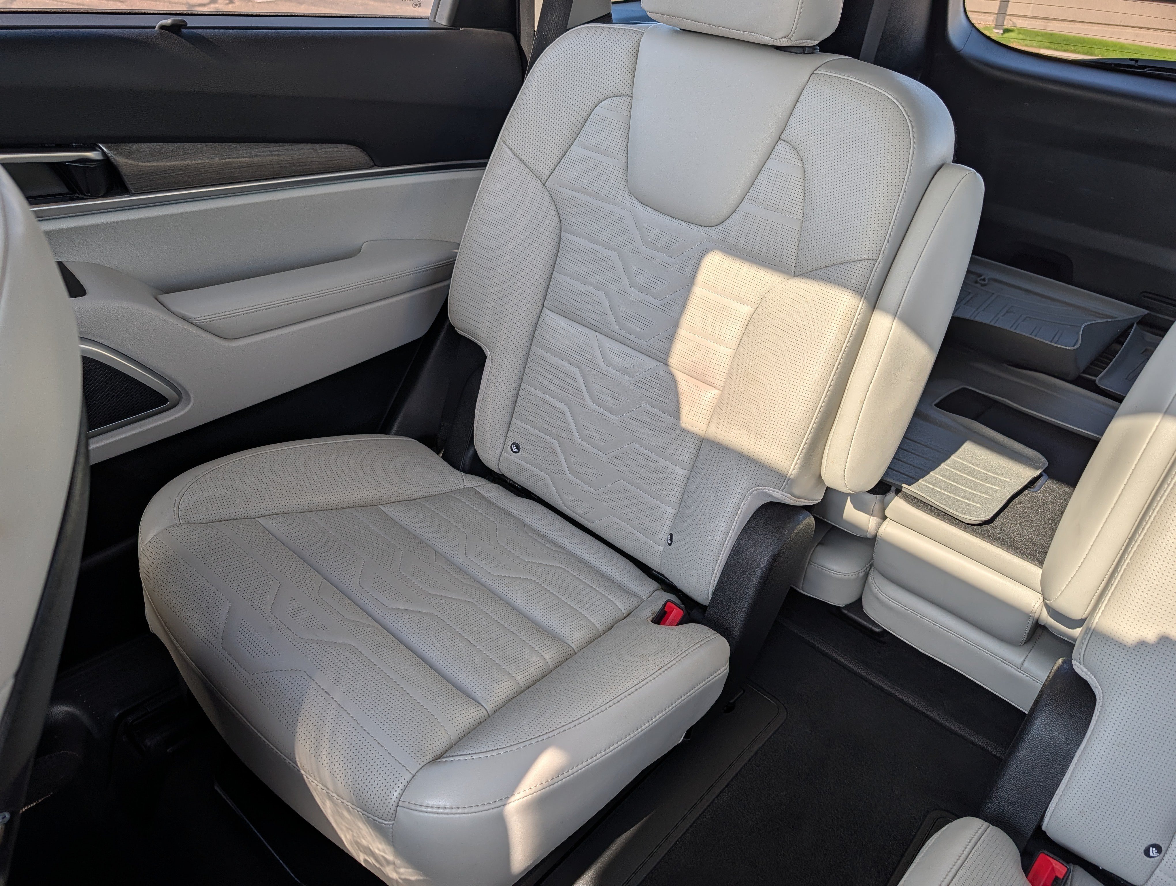 Used 2020 Kia Telluride SX w/ SX Prestige Package AWD/4WD image 12