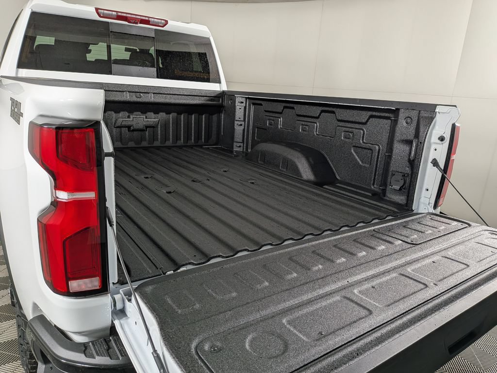 New 2026 Chevrolet Silverado 2500 LTZ w/ LTZ Plus Package AWD/4WD image 9