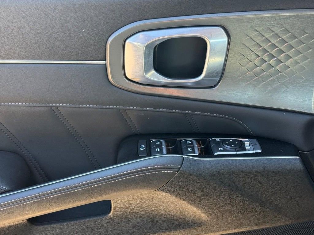 Used 2022 Kia Sorento SX w/ Panoramic Sunroof Package image 25