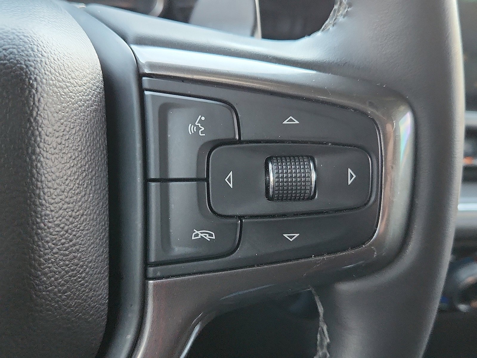 Used 2024 Chevrolet Silverado 1500 High Country w/ High Country Premium Package image 17