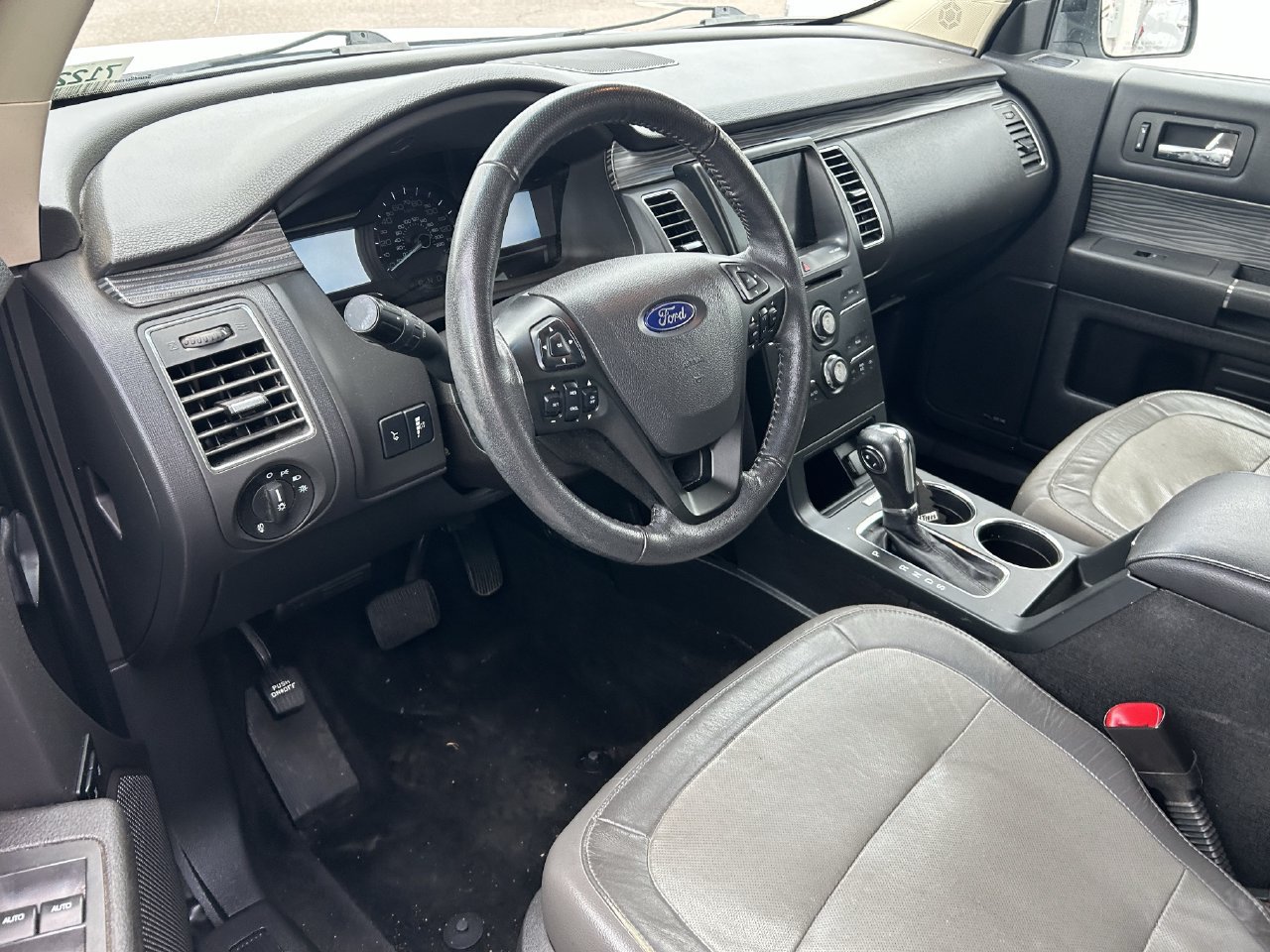 Used 2019 Ford Flex SEL w/ Equipment Group 202A FWD image 12