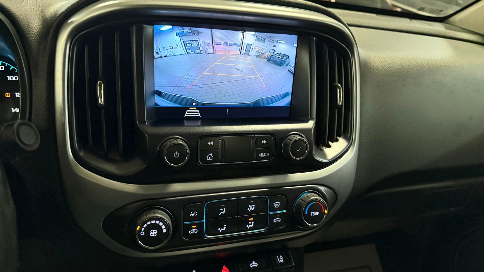 Used 2022 Chevrolet Colorado LT w/ Fleet Safety Package image 34