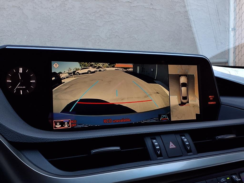 Used 2020 Lexus ES 300h w/ Luxury Package image 8