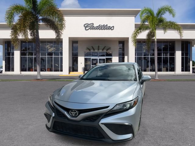 Used 2024 Toyota Camry SE image 5