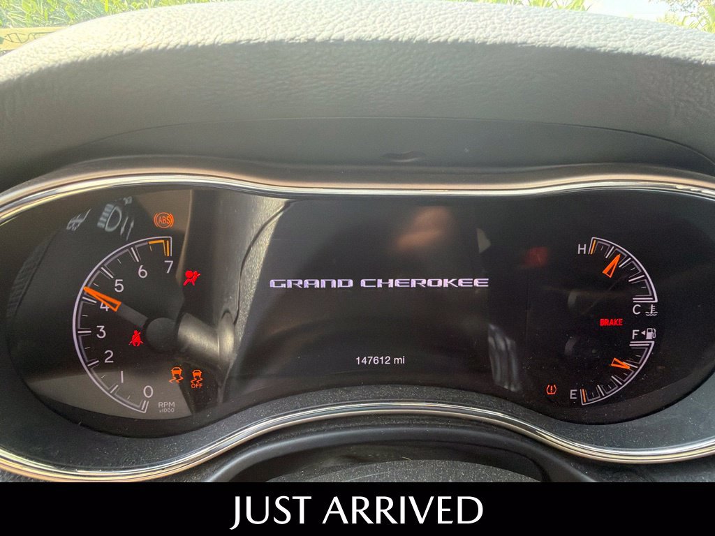 Used 2016 Jeep Grand Cherokee Laredo w/ Quick Order Package 23E AWD/4WD image 17