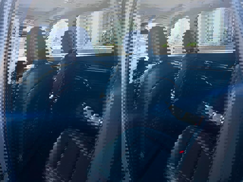 Used 2025 Kia Telluride S AWD/4WD image 12