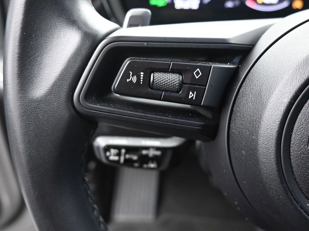 Used 2024 Porsche Cayenne S image 27