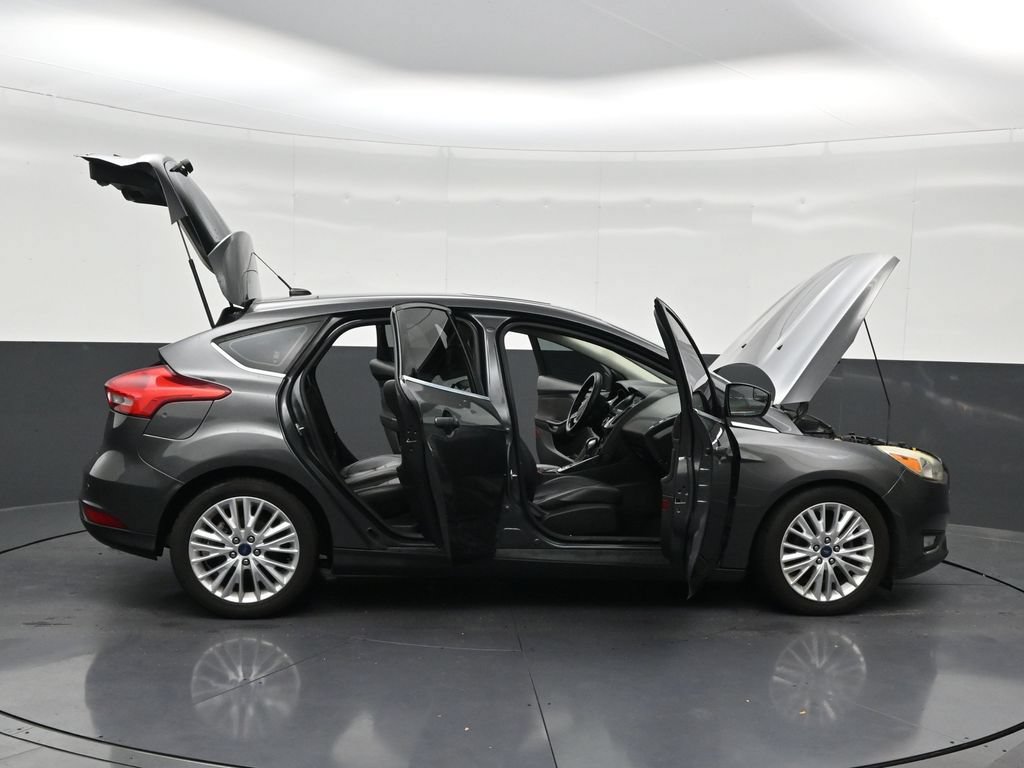 Used 2018 Ford Focus Titanium FWD image 32