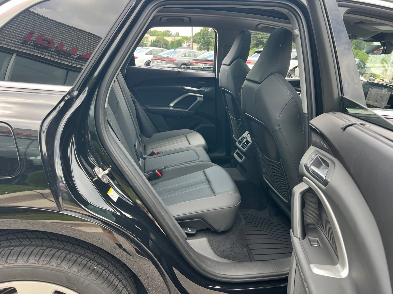 Used 2025 Audi Q5 Premium Plus w/ Premium Plus AWD/4WD image 31