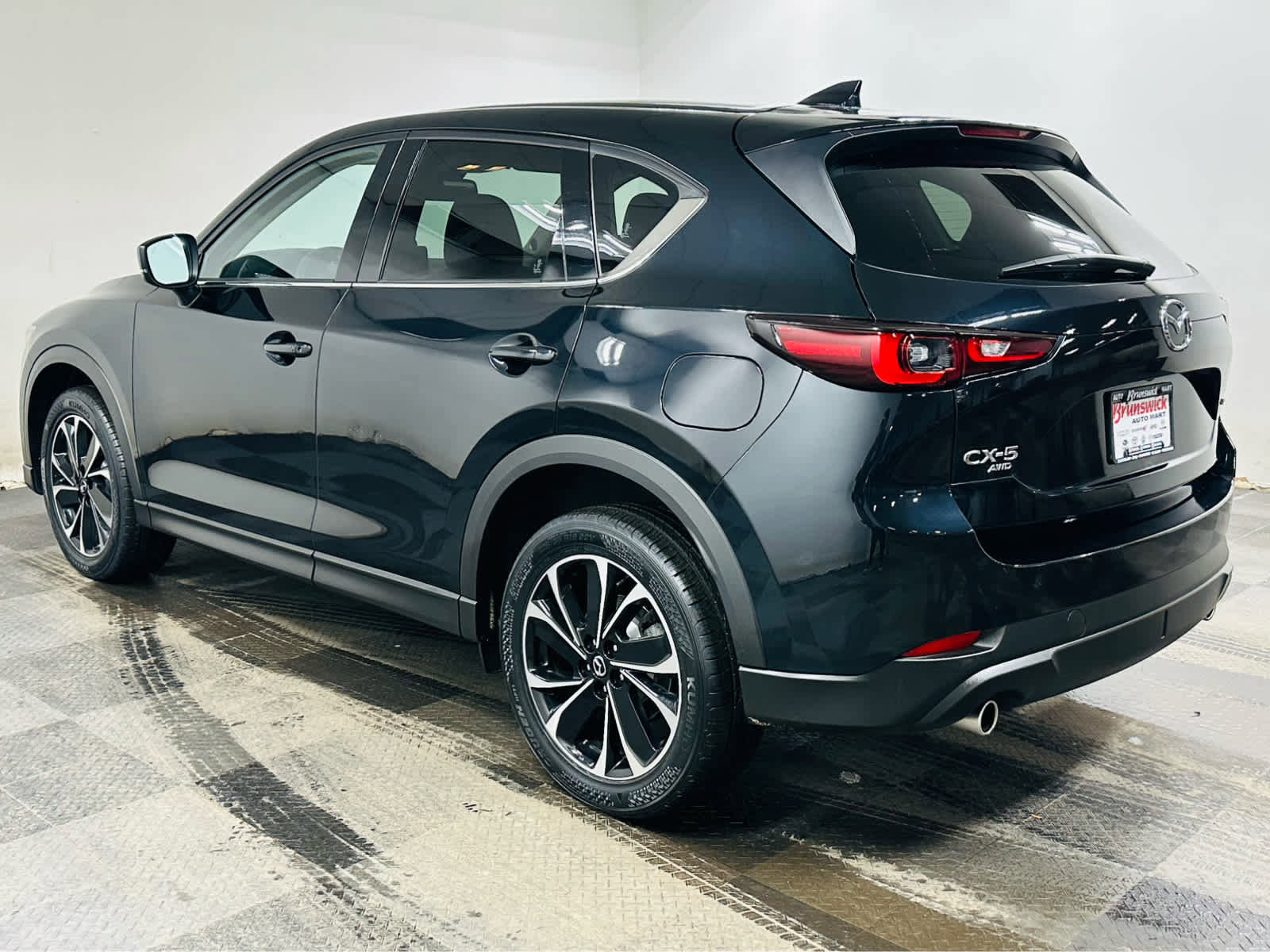 Certified 2023 MAZDA CX-5 AWD 2.5 S w/ Premium Plus Pkg image 4