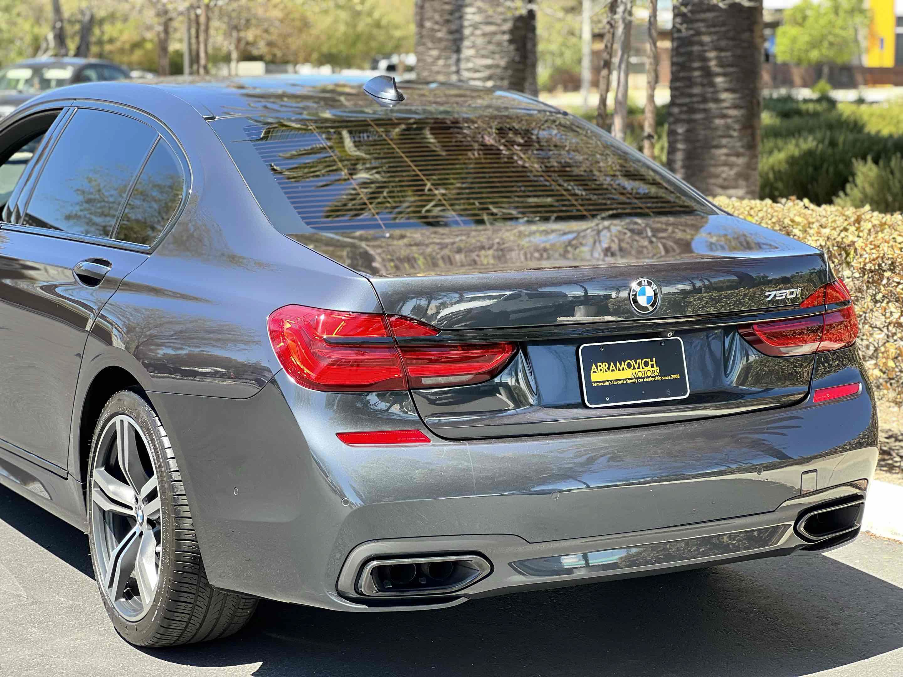Used 2018 BMW 750i RWD image 56