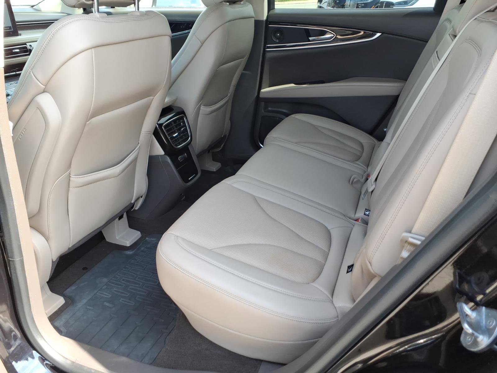 Certified 2022 Lincoln Nautilus Reserve w/ Equipment Group 201A image 13