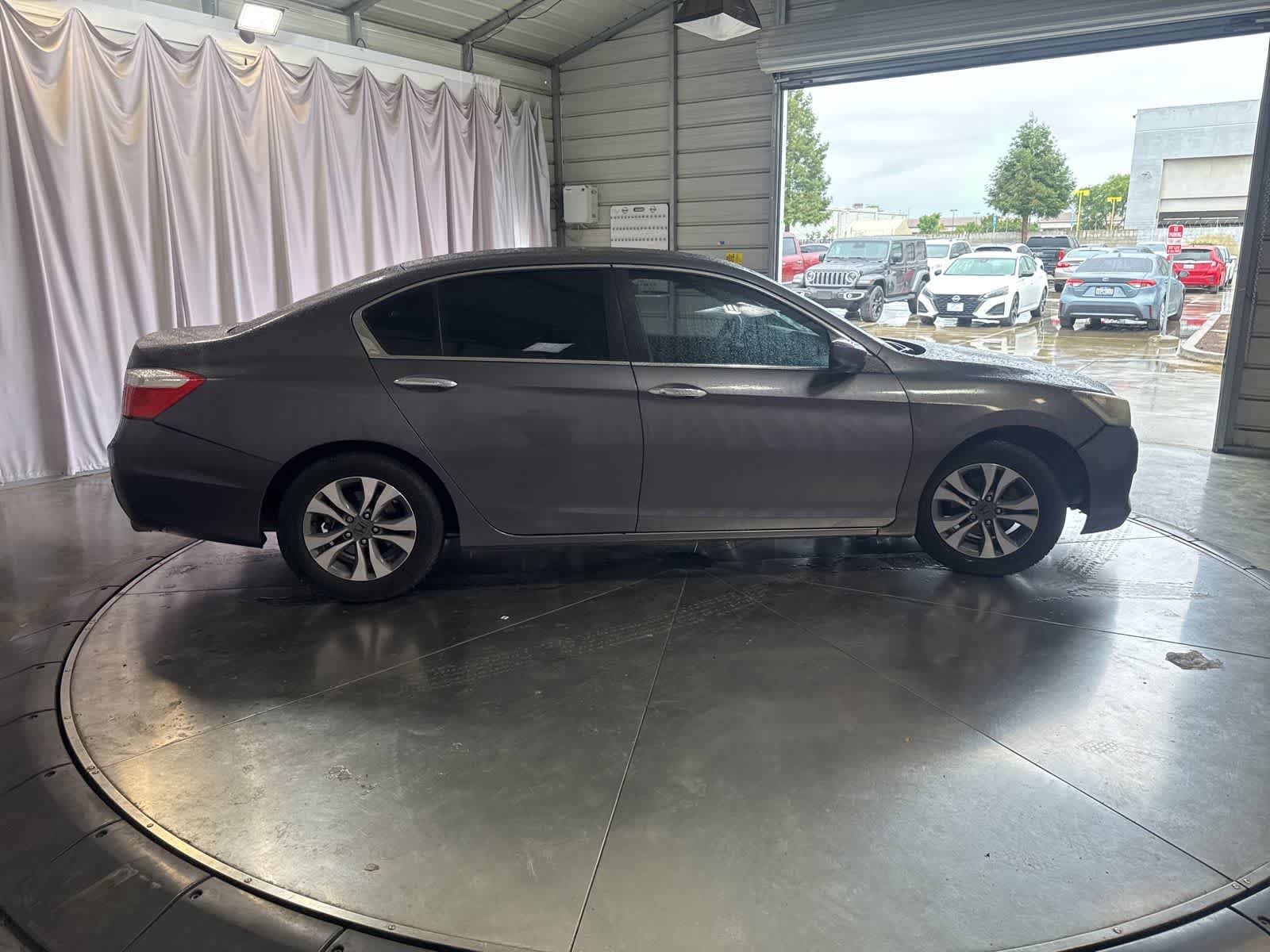 Used 2015 Honda Accord LX image 4