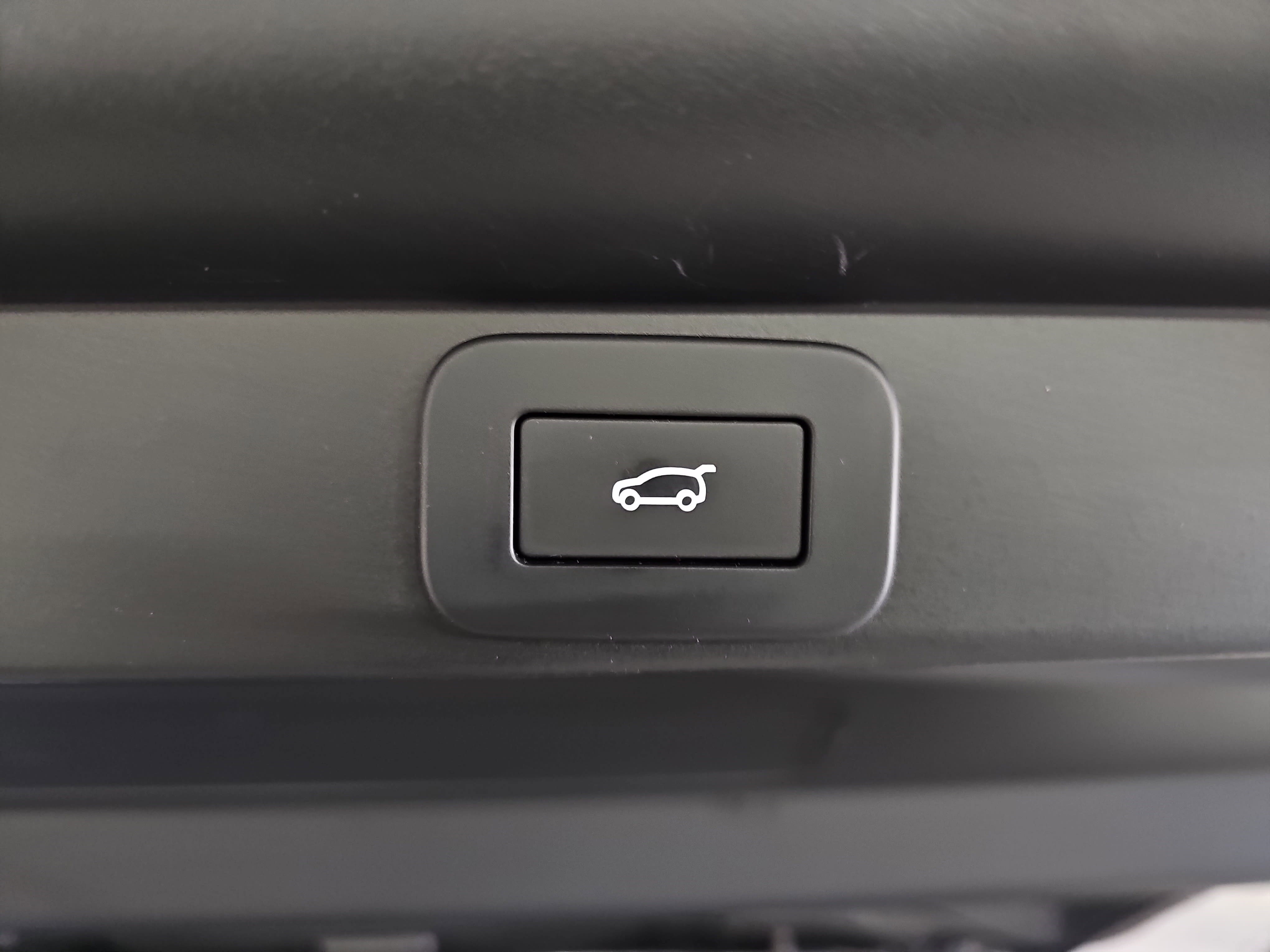 Used 2024 Land Rover Range Rover Long Wheelbase Autobiography image 15