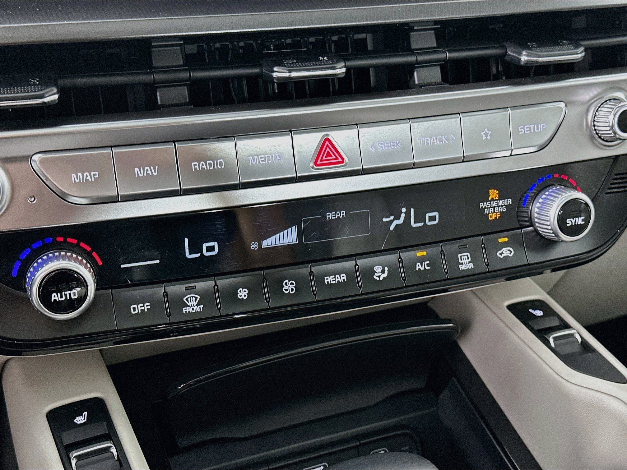 Used 2025 Kia Telluride S FWD image 24