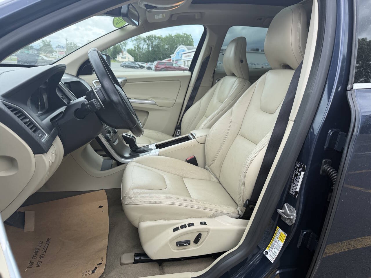 Used 2014 Volvo XC60 T6 AWD/4WD image 10