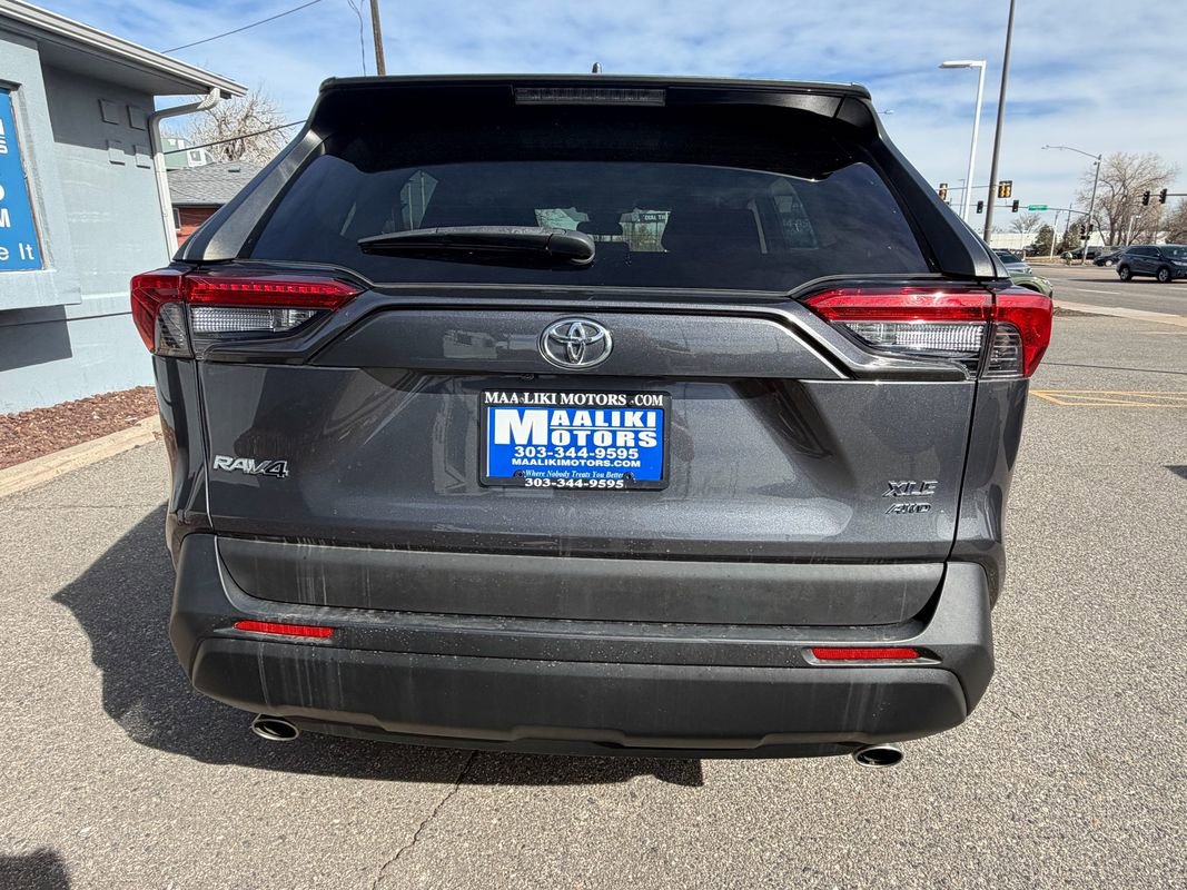 Used 2019 Toyota RAV4 XLE image 6