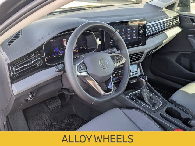 Used 2026 Volkswagen Jetta SE image 13