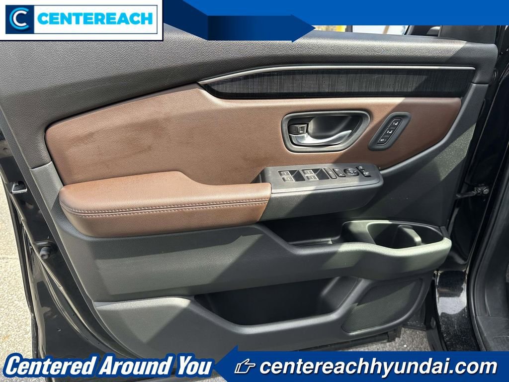 Used 2023 Honda Pilot Elite image 14