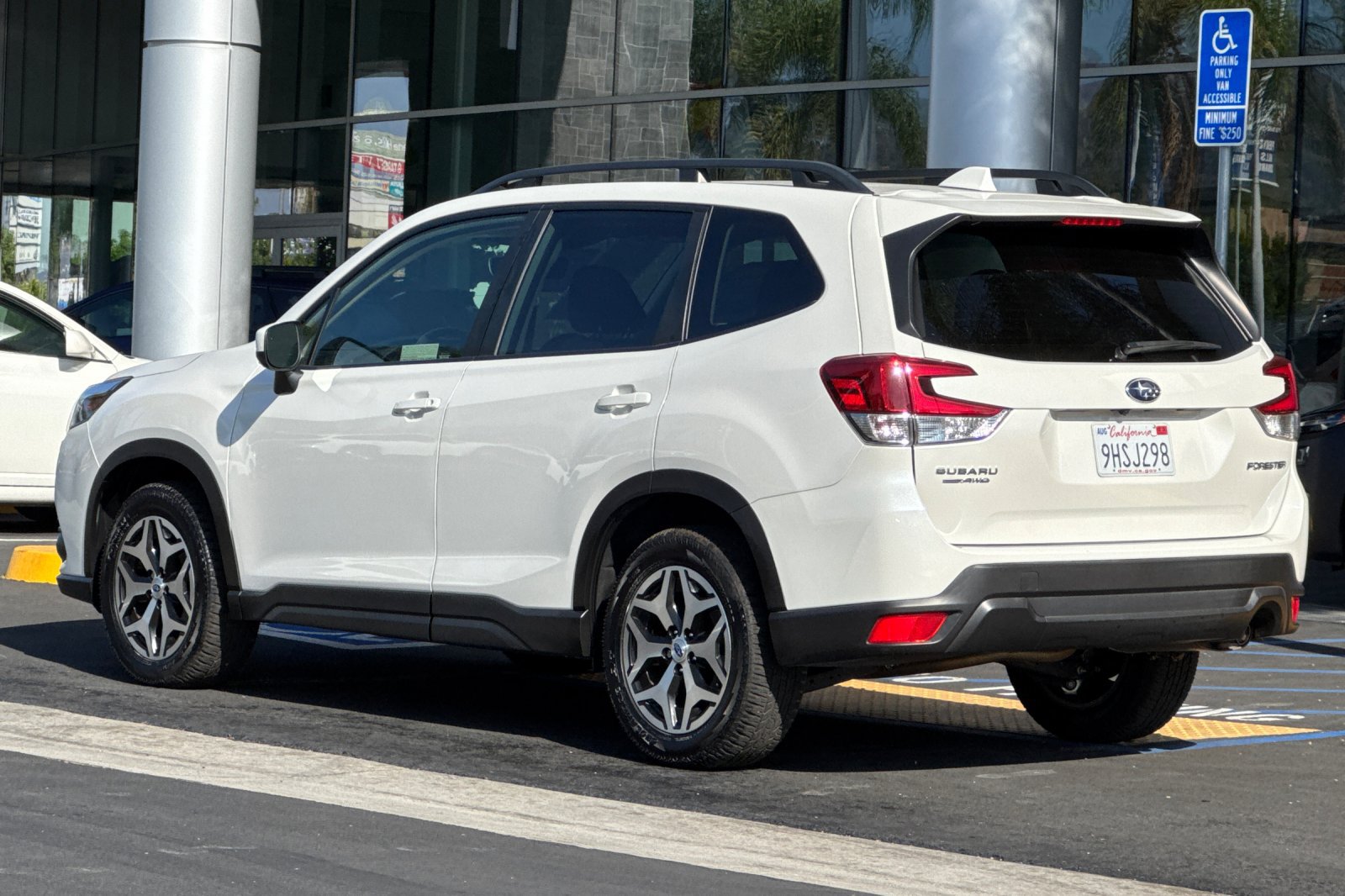 Certified 2023 Subaru Forester Premium AWD/4WD image 6