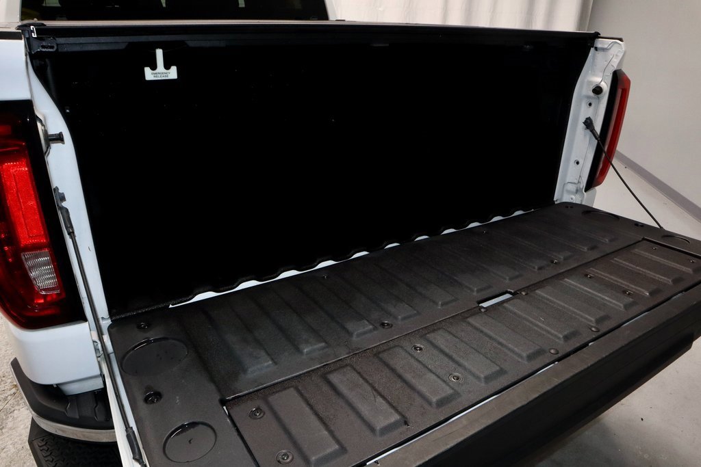 Used 2022 GMC Sierra 1500 SLT w/ SLT Premium Package image 16