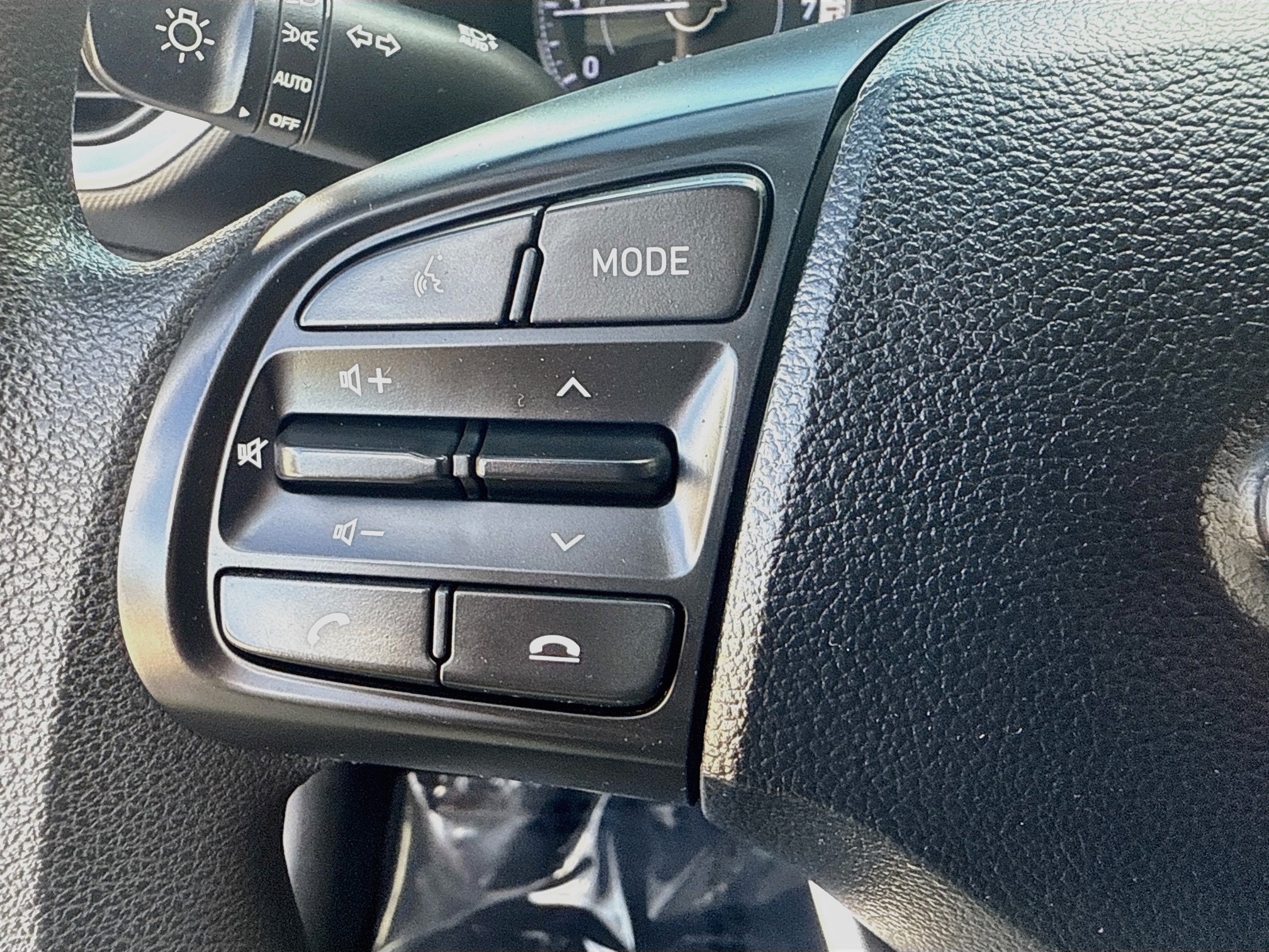 Used 2021 Hyundai Venue SE FWD image 35