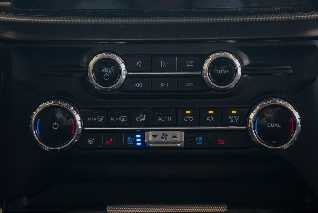 Used 2024 Ford F150 Platinum image 26