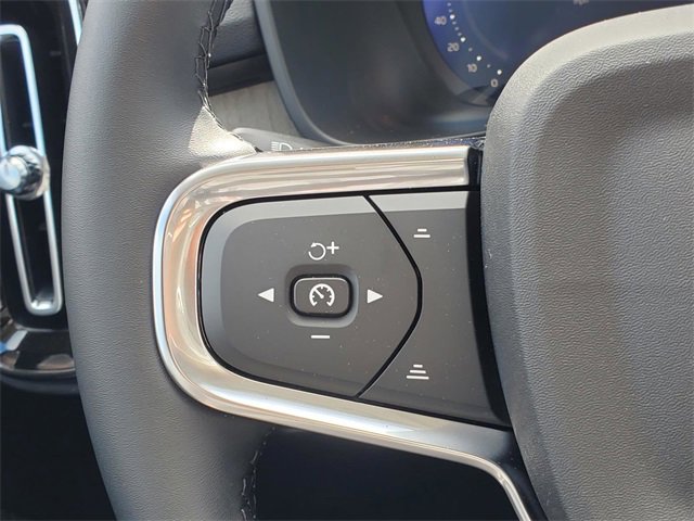 New 2026 Volvo XC40 B5 Core w/ Protection Package Premier image 18